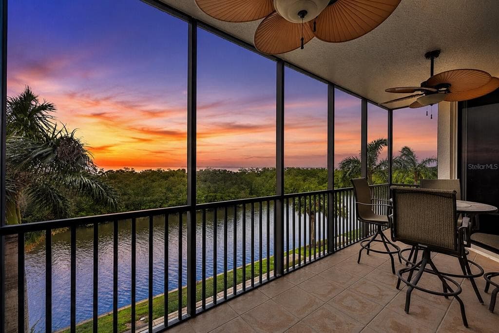 3329 SUNSET KEY CIRCLE # 204, PUNTA GORDA, FL 33955