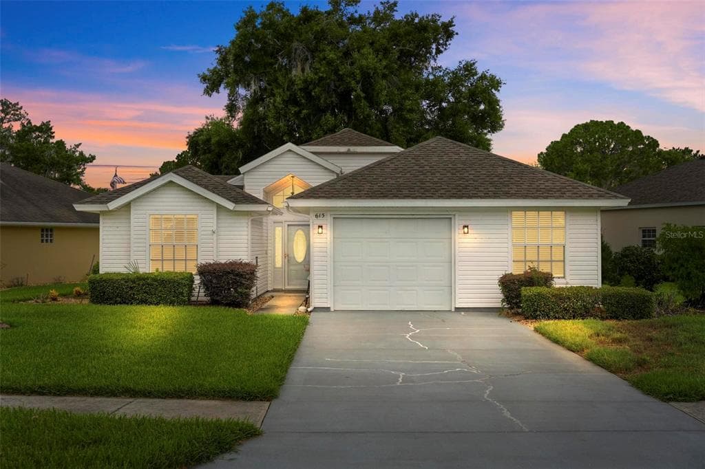 615 JUNIPER WAY, TAVARES, FL 32778