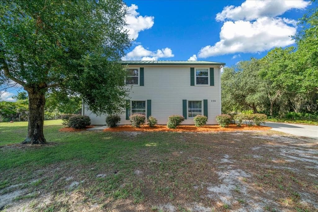 206 MALAUKA RADIAL, OCKLAWAHA, FL 32179