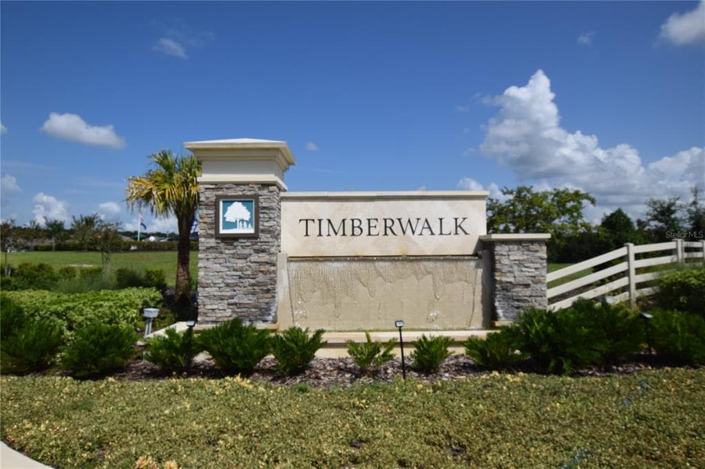 5215 MAHOGANY DRIVE, MOUNT DORA, FL 32757
