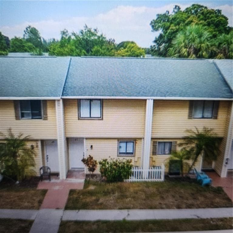 22630 GAGE LOOP # 4, LAND O LAKES, FL 34639