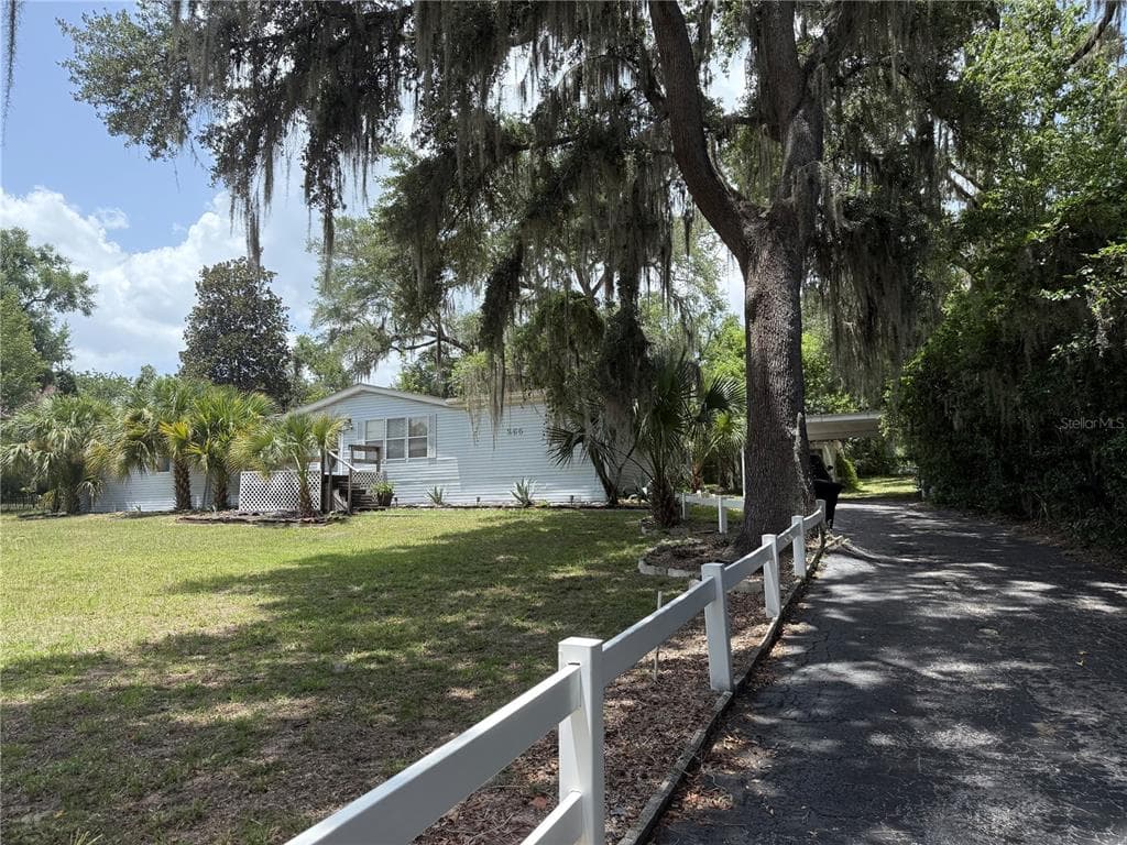 265 W MCCLENDON ST, LADY LAKE, FL 32159