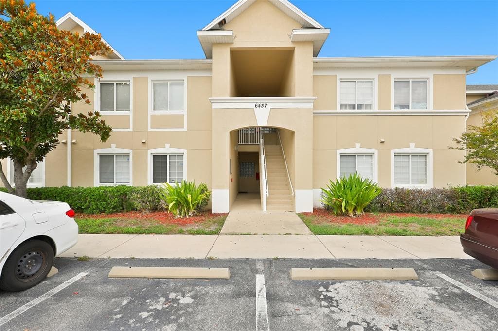 6437 CYPRESSDALE DRIVE # 201, RIVERVIEW, FL 33578
