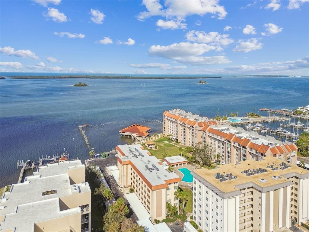 620 EDGEWATER DRIVE # 204, DUNEDIN, FL 34698