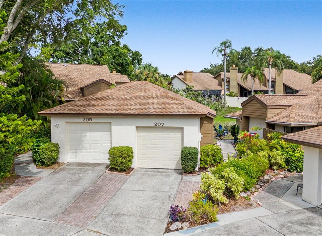 207 LIGHTHOUSE COURT, SAFETY HARBOR, FL 34695