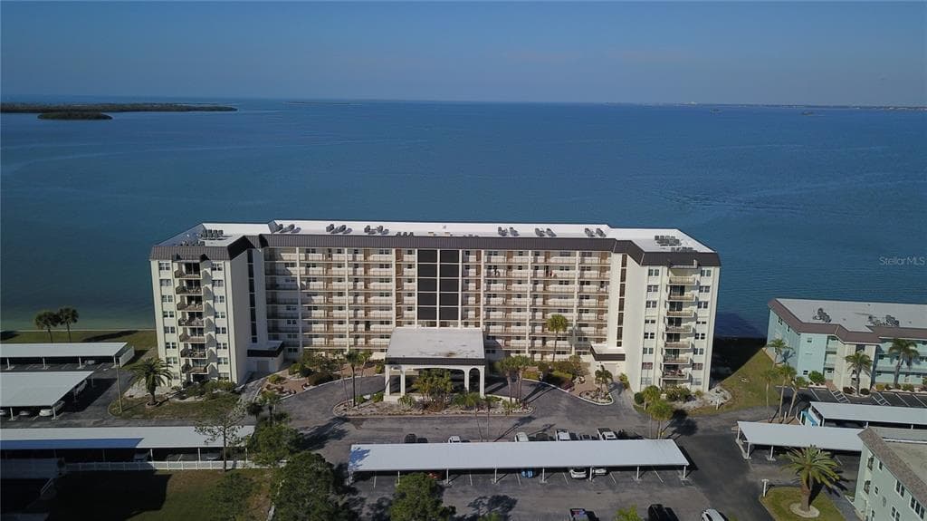 9 HAIG PLACE # 101, DUNEDIN, FL 34698