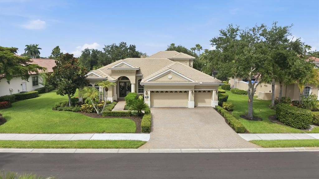 6806 DOMINION LANE, LAKEWOOD RANCH, FL 34202