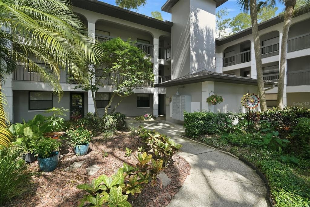 3399 MERMOOR DRIVE # 105, PALM HARBOR, FL 34685