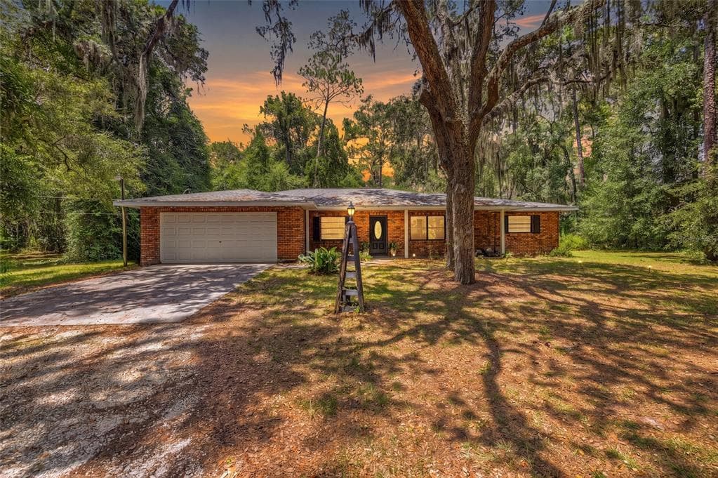9661 W DEEPWOODS DRIVE, CRYSTAL RIVER, FL 34428