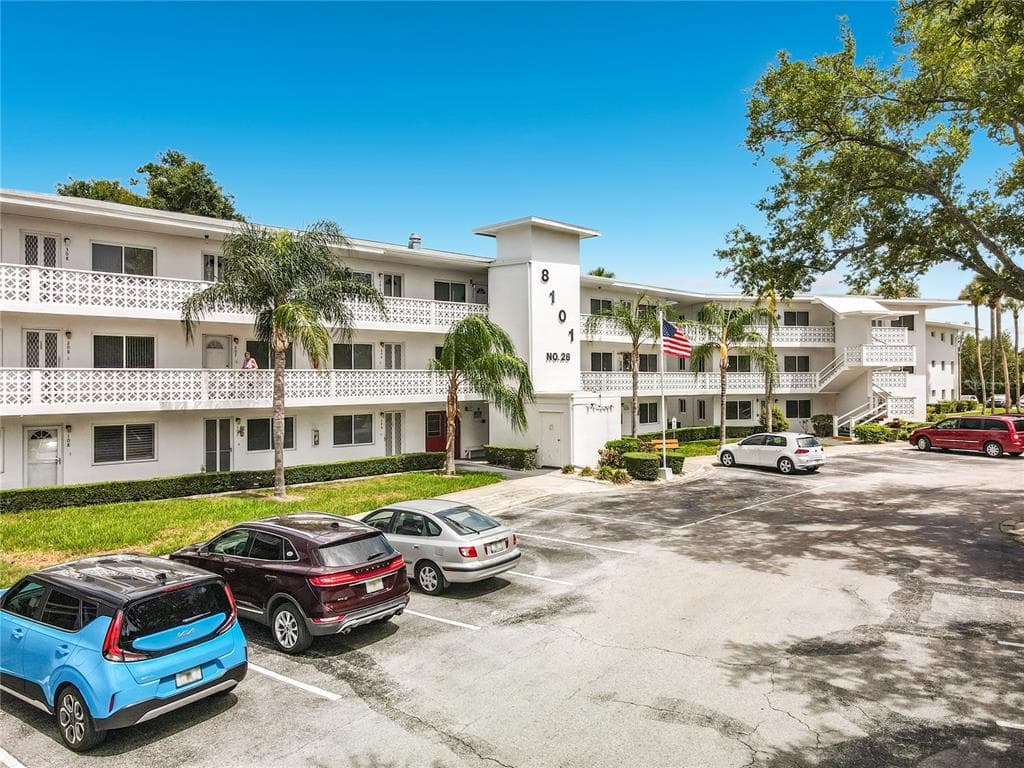 8101 113TH STREET # 309, SEMINOLE, FL 33772