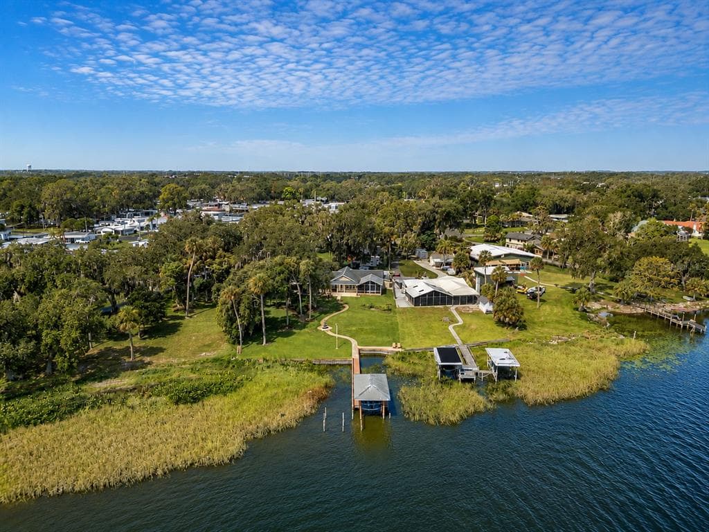 606 N SHORE DRIVE, LEESBURG, FL 34748