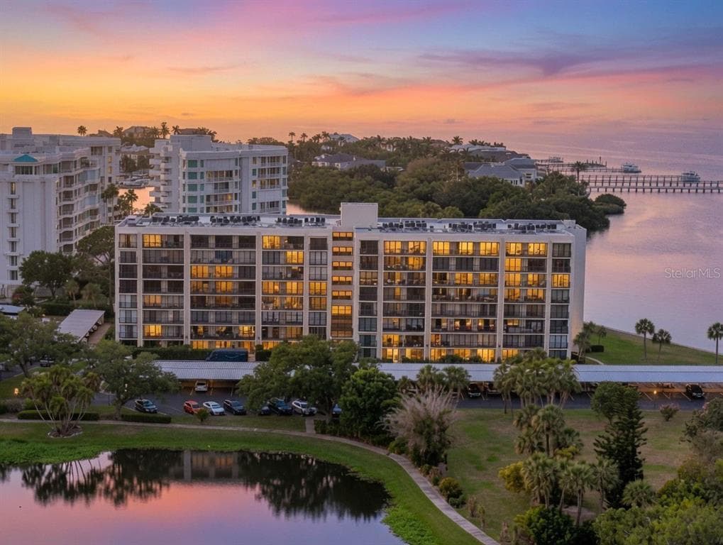 100 OAKMONT LANE # 204, BELLEAIR, FL 33756