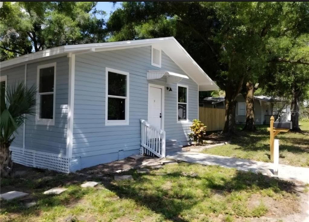 127 W SLIGH AVENUE, TAMPA, FL 33604