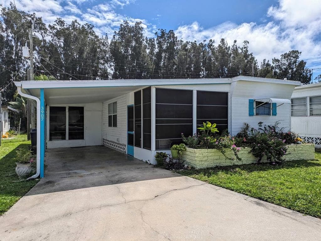 3907 115TH STREET COURT W, BRADENTON, FL 34210