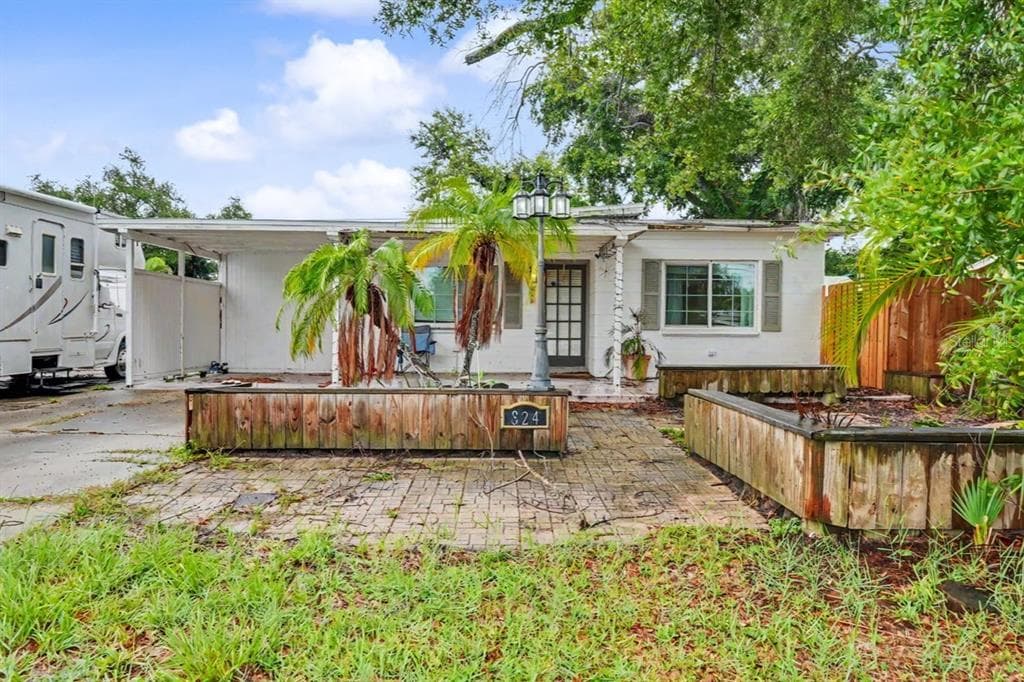 824 67TH STREET S, ST PETERSBURG, FL 33707