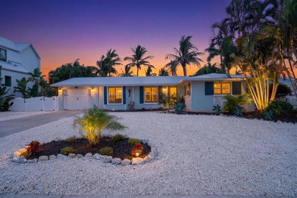 520 69TH STREET, HOLMES BEACH, FL 34217