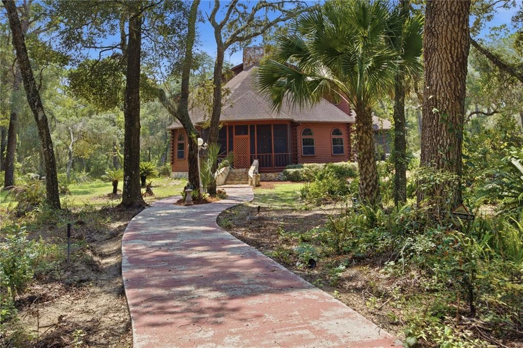 6850 ROUND LAKE ROAD, MOUNT DORA, FL 32757
