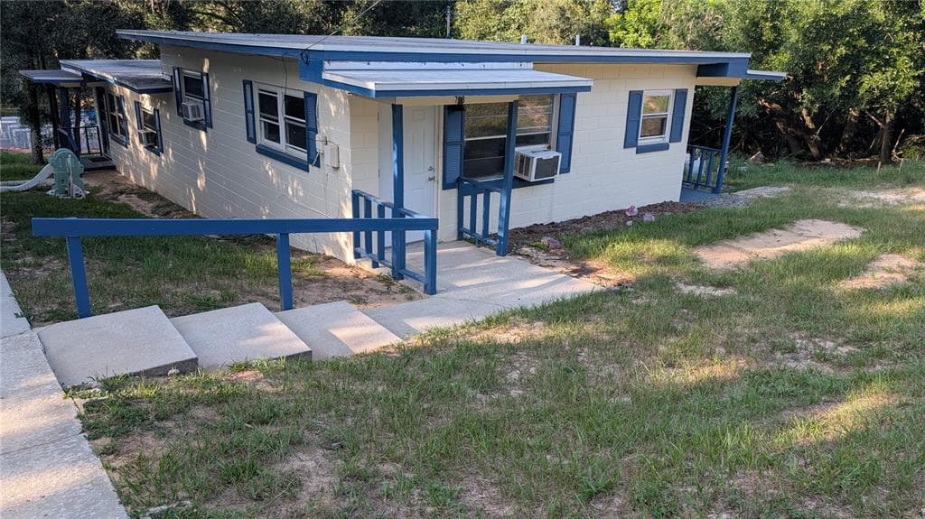 738 E MINNEOLA AVENUE, CLERMONT, FL 34711