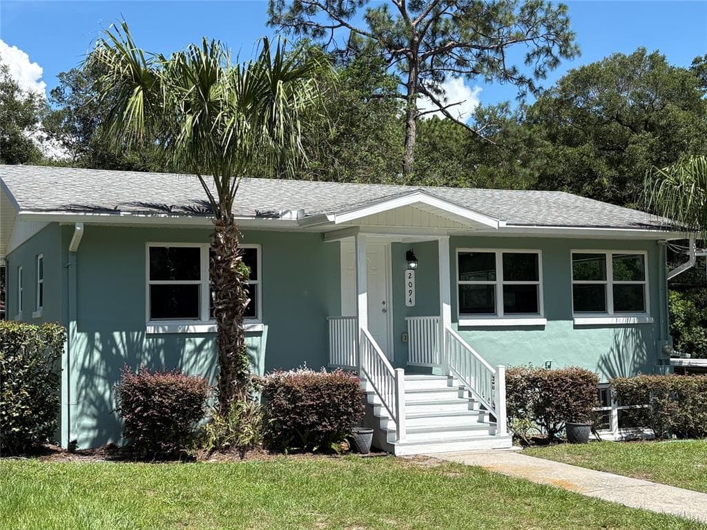 2094 PENN DRIVE, DELAND, FL 32724