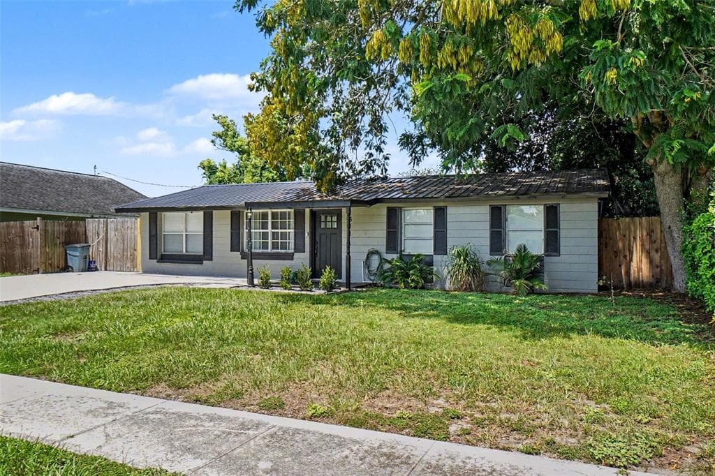 1611 SMITHFIELD CIRCLE W, LAKELAND, FL 33801