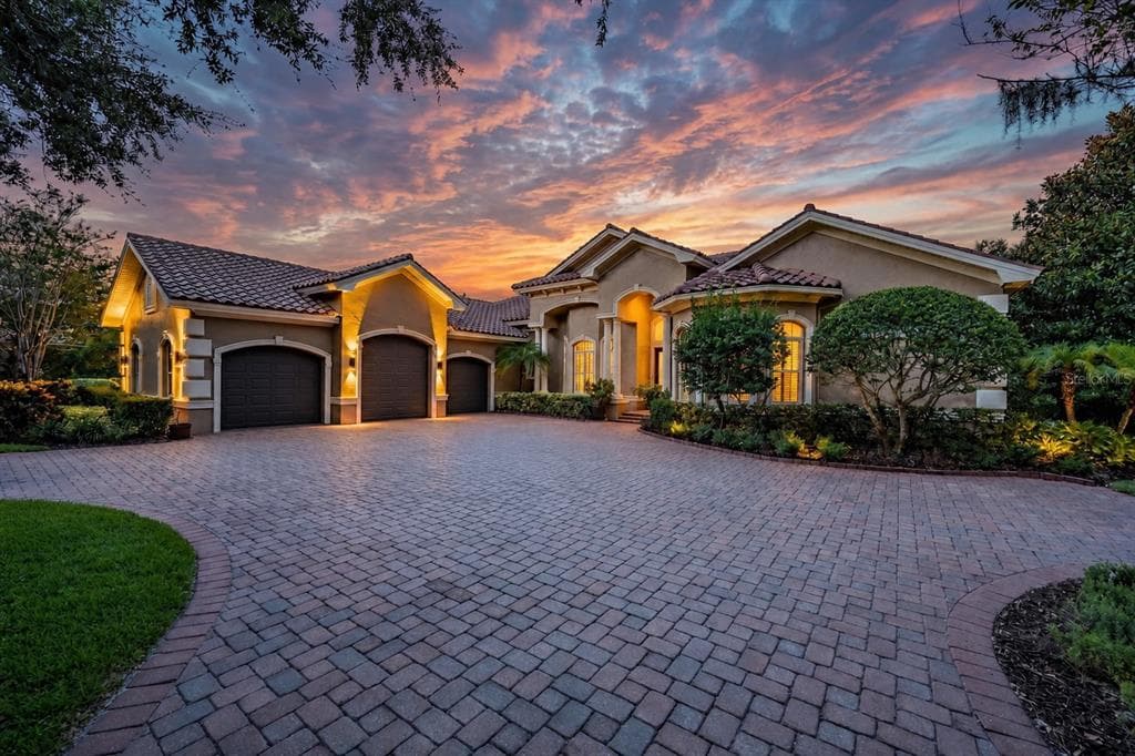 1306 PLAYMOOR DRIVE, PALM HARBOR, FL 34683