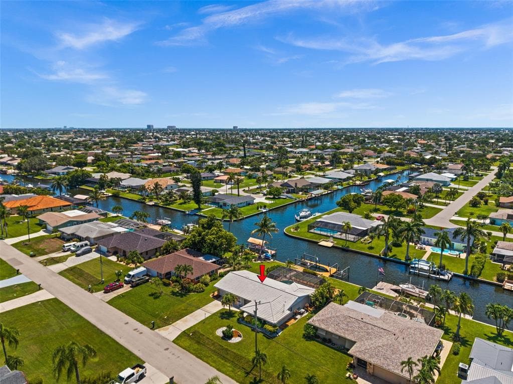 4102 SE 1ST PLACE, CAPE CORAL, FL 33904