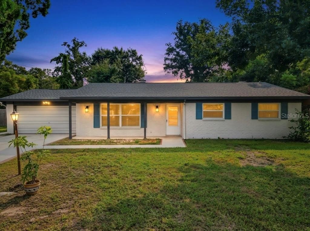 605 WILLIAMSBURG DRIVE, DAYTONA BEACH, FL 32117