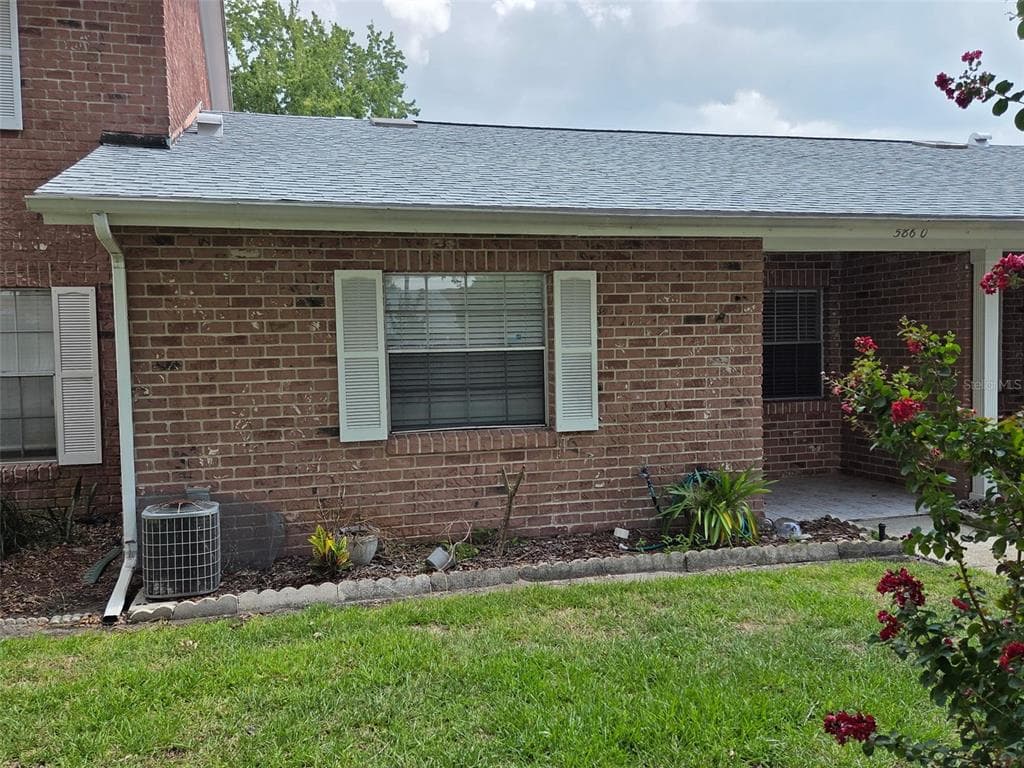 5860 LA COSTA DRIVE, ORLANDO, FL 32807