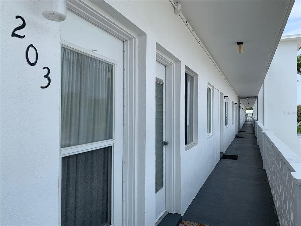 8126 112TH STREET # 203, SEMINOLE, FL 33772