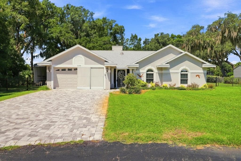 1109 S CHATEAU POINT, INVERNESS, FL 34450