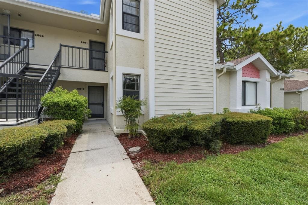8013 PICKETTS COURT # 1, WEEKI WACHEE, FL 34613