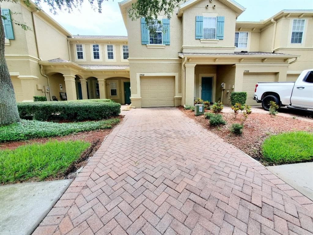 17532 HUGH LANE, LAND O LAKES, FL 34638
