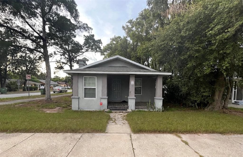1712 W MAIN STREET, LEESBURG, FL 34748