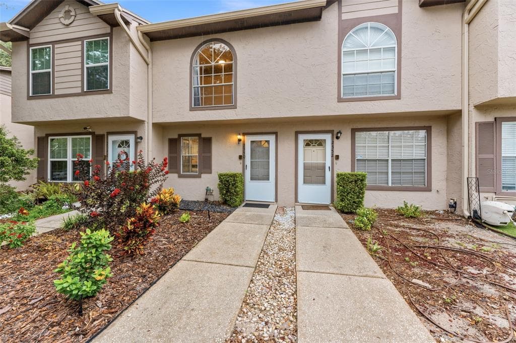 2350 FLETCHERS POINT CIRCLE, TAMPA, FL 33613