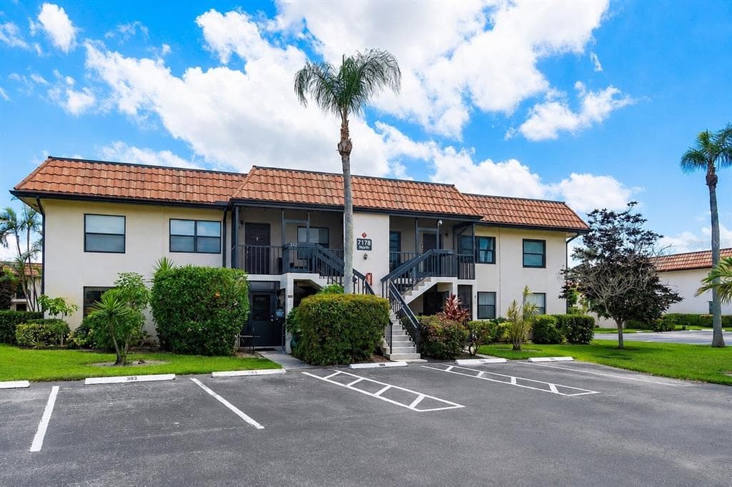 7178 GOLF COLONY COURT # 202, LAKE WORTH, FL 33467