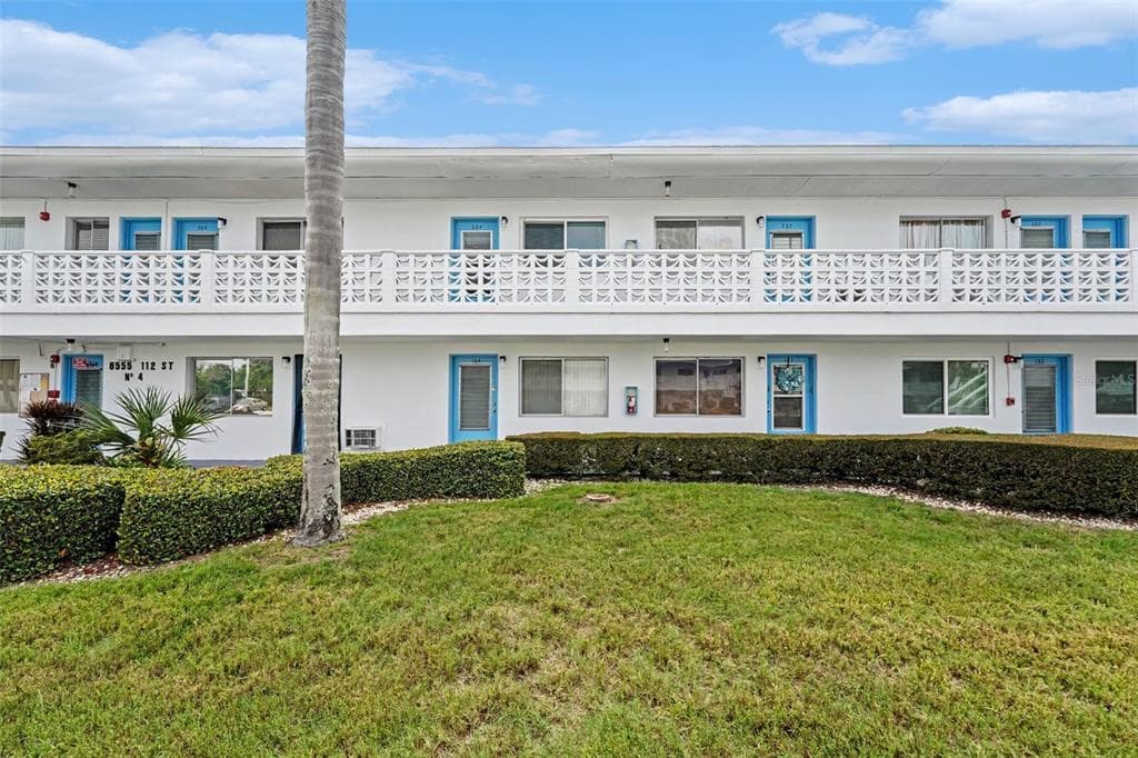 8555 112TH STREET N # 204, SEMINOLE, FL 33772