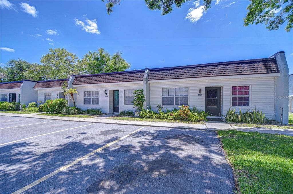 13870 OAKWOOD LANE # 13870, SEMINOLE, FL 33776