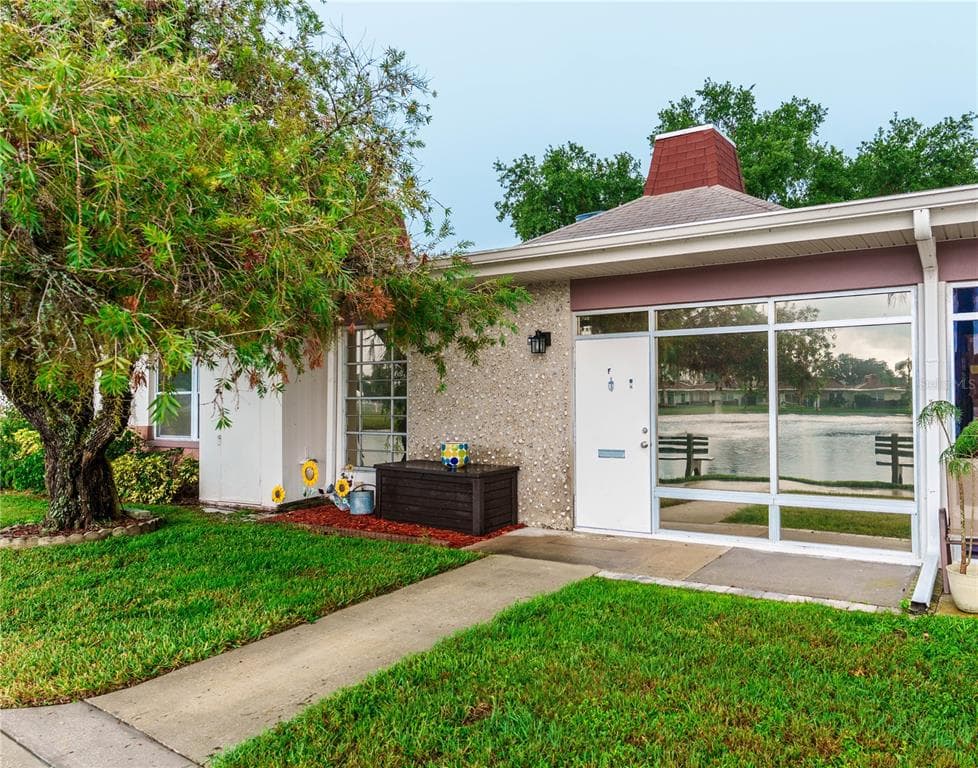 4318 TAHITIAN GARDENS CIRCLE # F, HOLIDAY, FL 34691