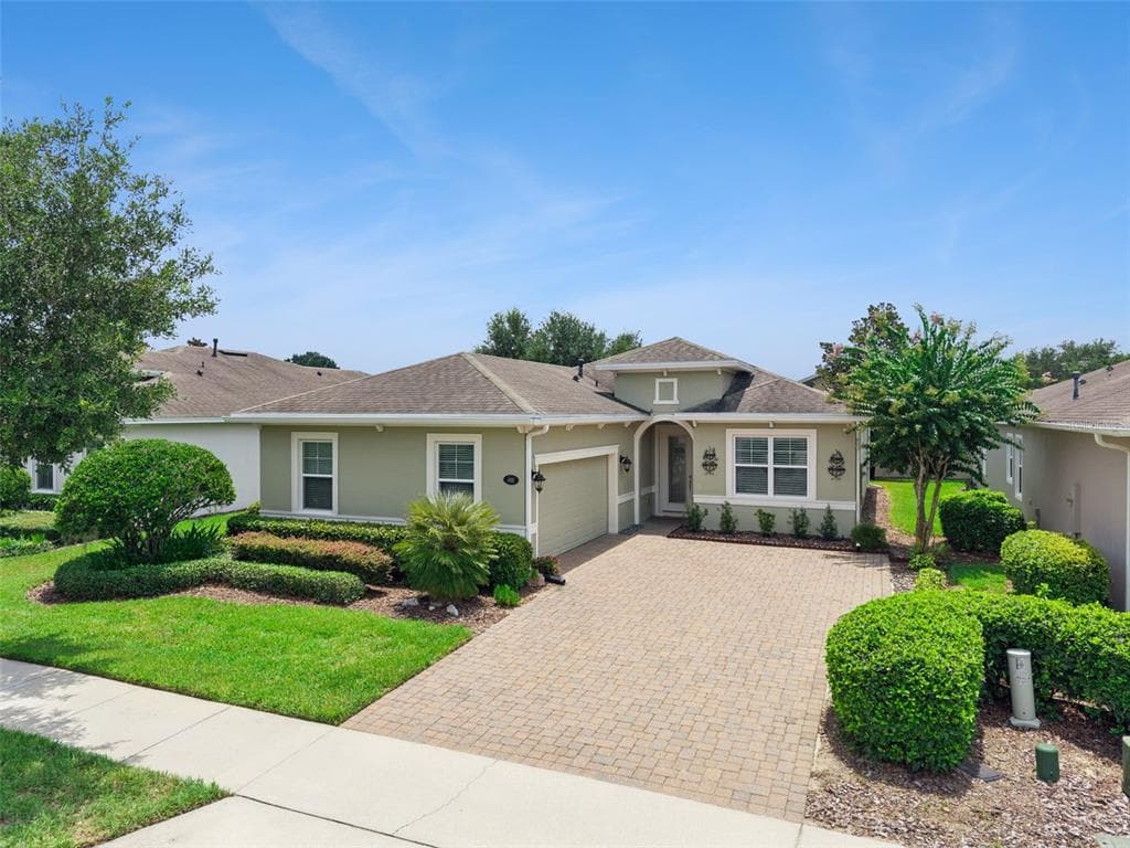 1121 GARDENSHIRE LANE, DELAND, FL 32724