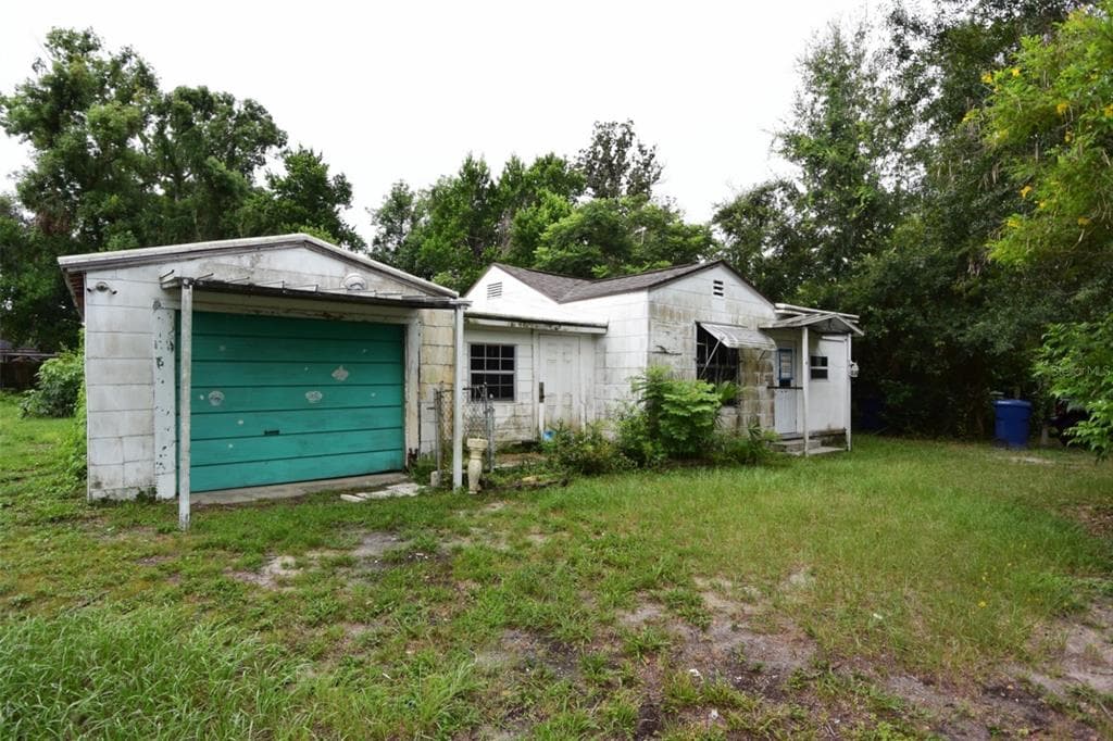 1422 W HUMPHREY STREET, TAMPA, FL 33604