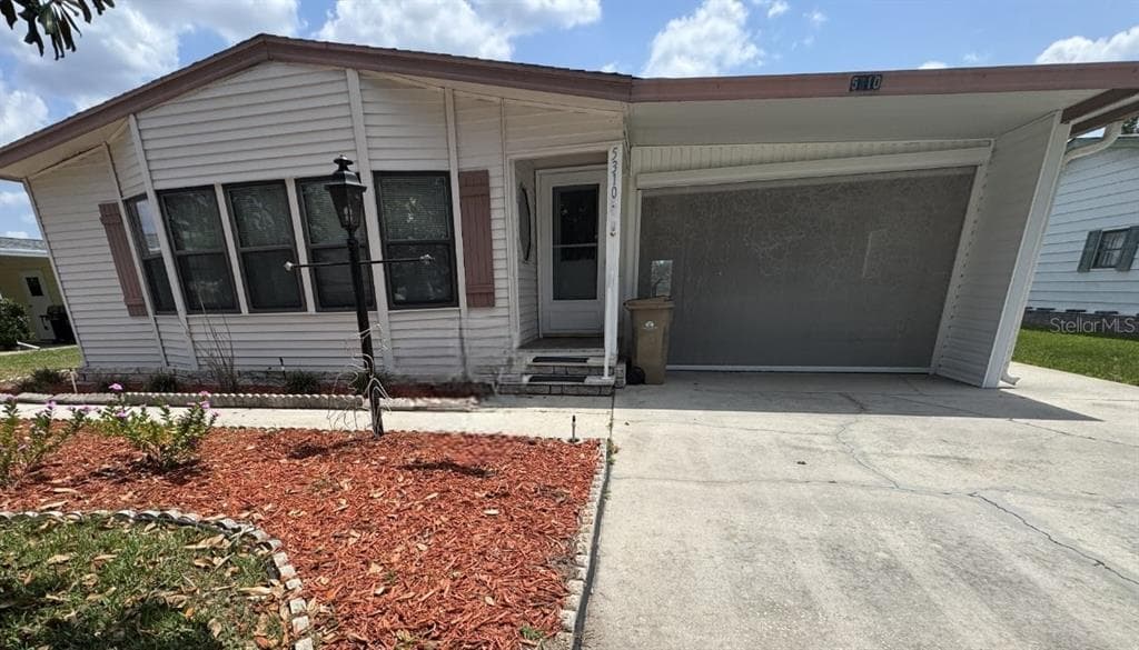 5310 TIGERS TAIL, LEESBURG, FL 34748