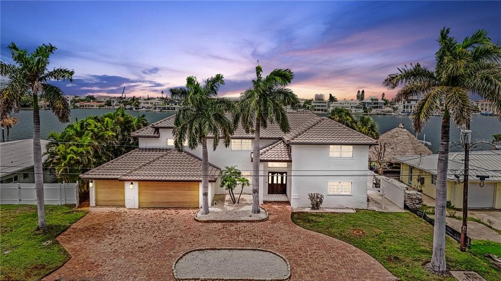 423 55TH AVENUE, ST PETE BEACH, FL 33706