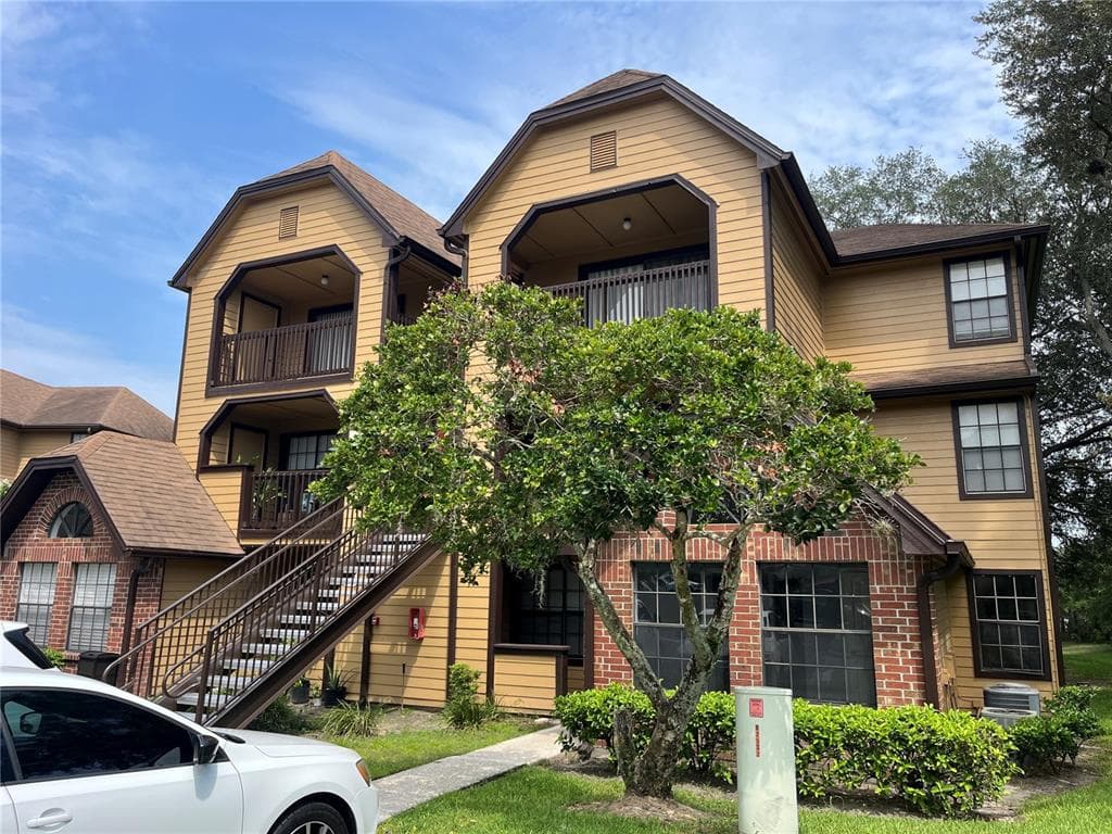 315 LAKEPOINTE DRIVE # 102, ALTAMONTE SPRINGS, FL 32701