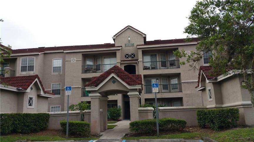 18107 PEREGRINES PERCH PLACE # 6310, LUTZ, FL 33558