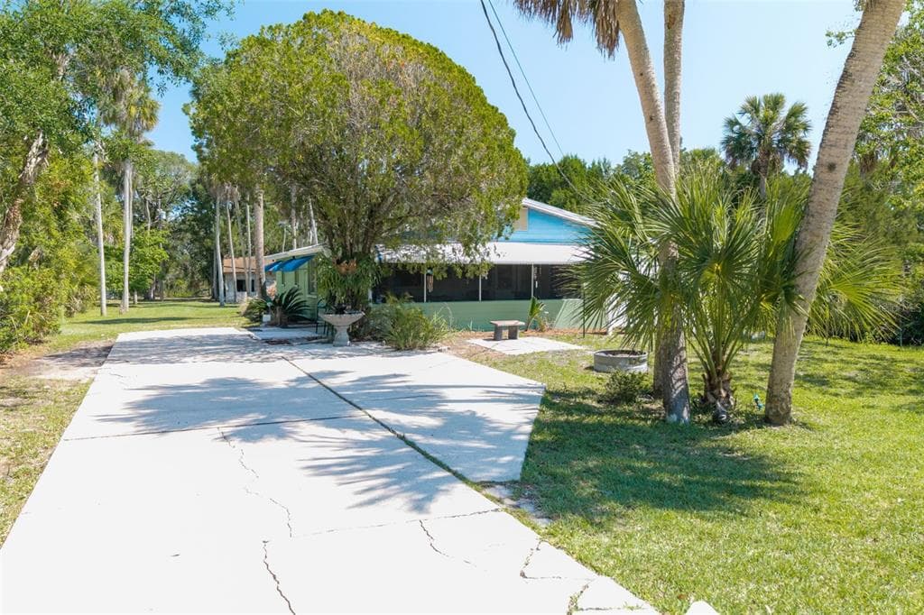 10709 W HALLS RIVER ROAD, HOMOSASSA, FL 34448