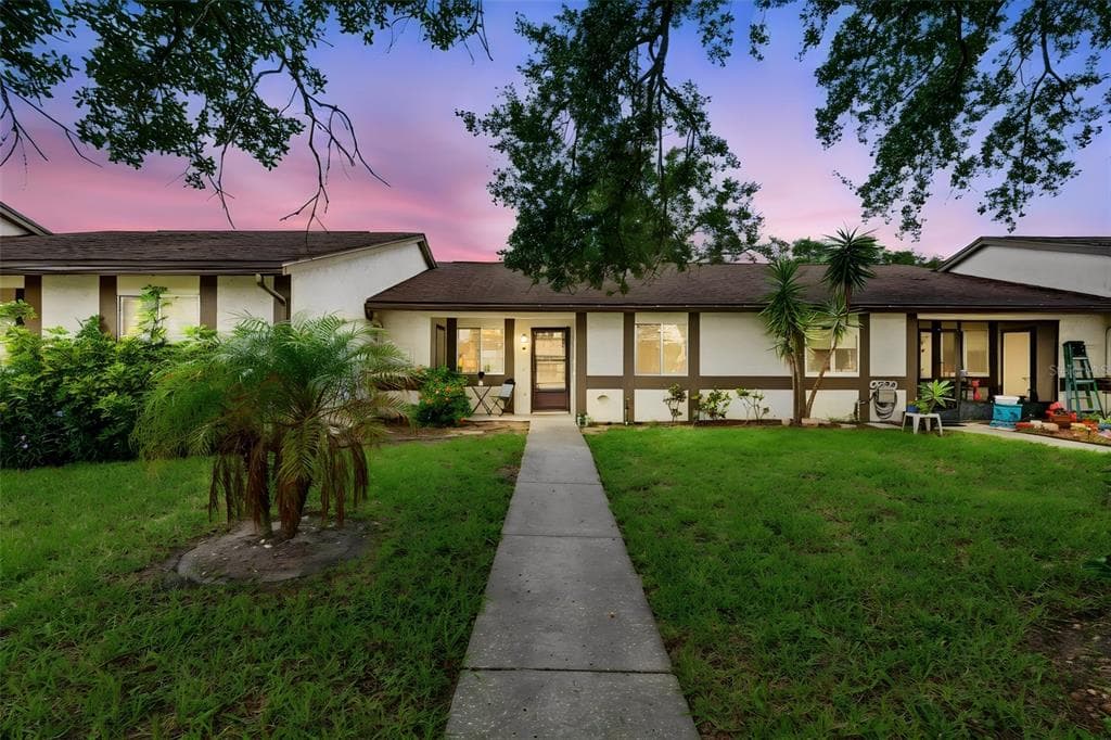 2265 BANCROFT CIRCLE S # C, PALM HARBOR, FL 34683