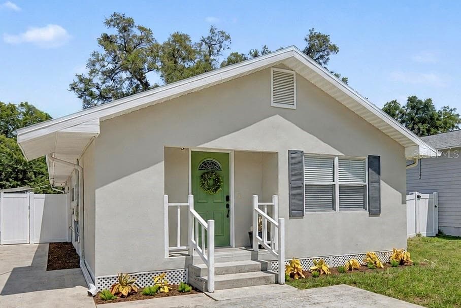 3913 N LYNN AVENUE, TAMPA, FL 33603