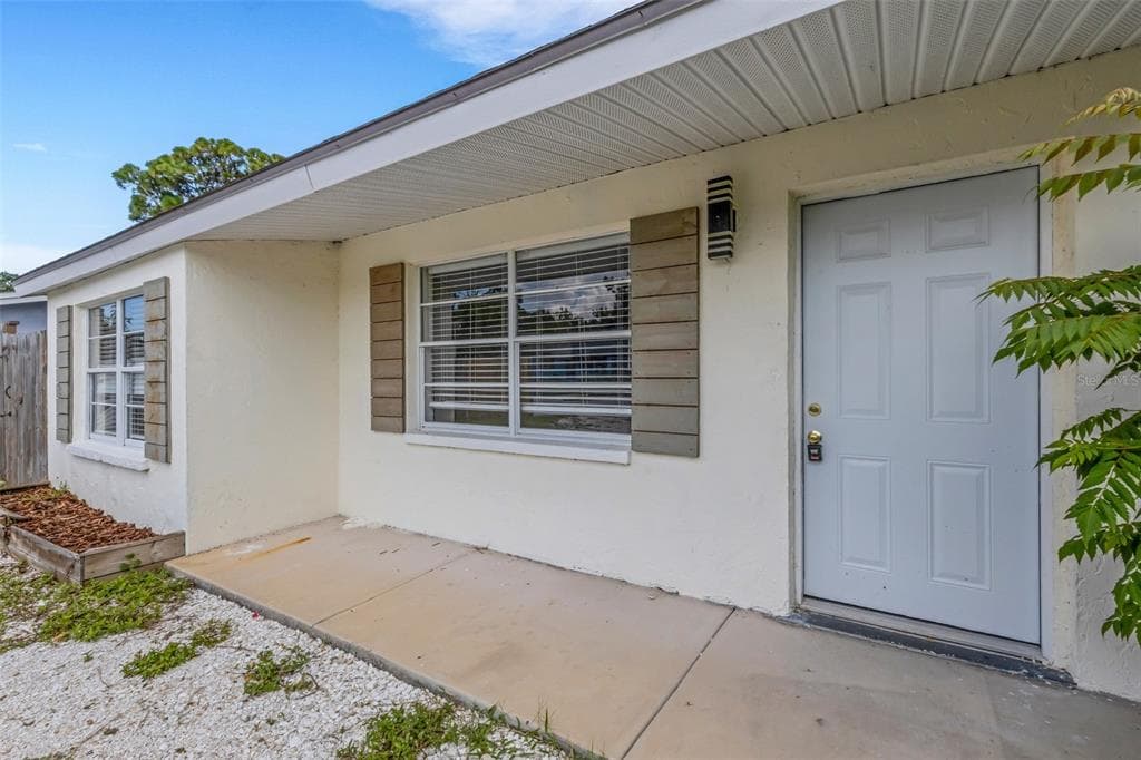 2522 STRATFORD DRIVE, SARASOTA, FL 34232