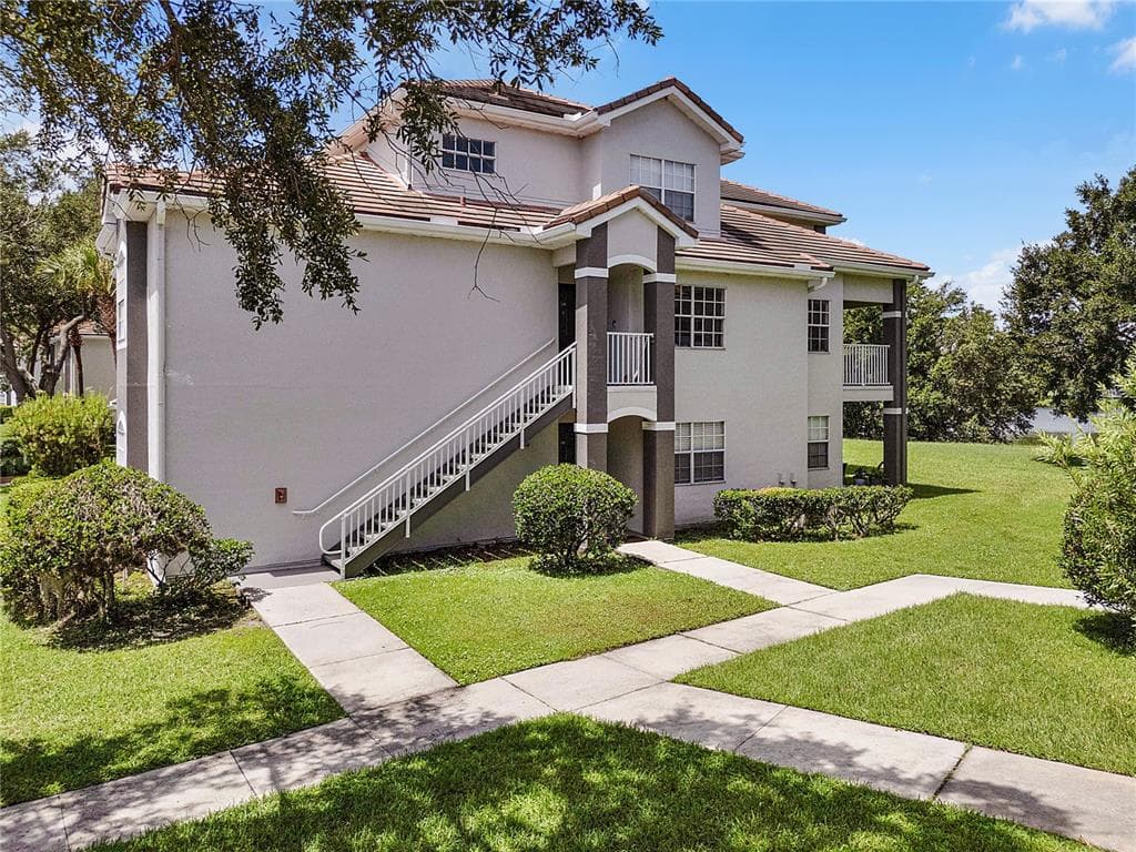 13929 FAIRWAY ISLAND DRIVE # 818, ORLANDO, FL 32837