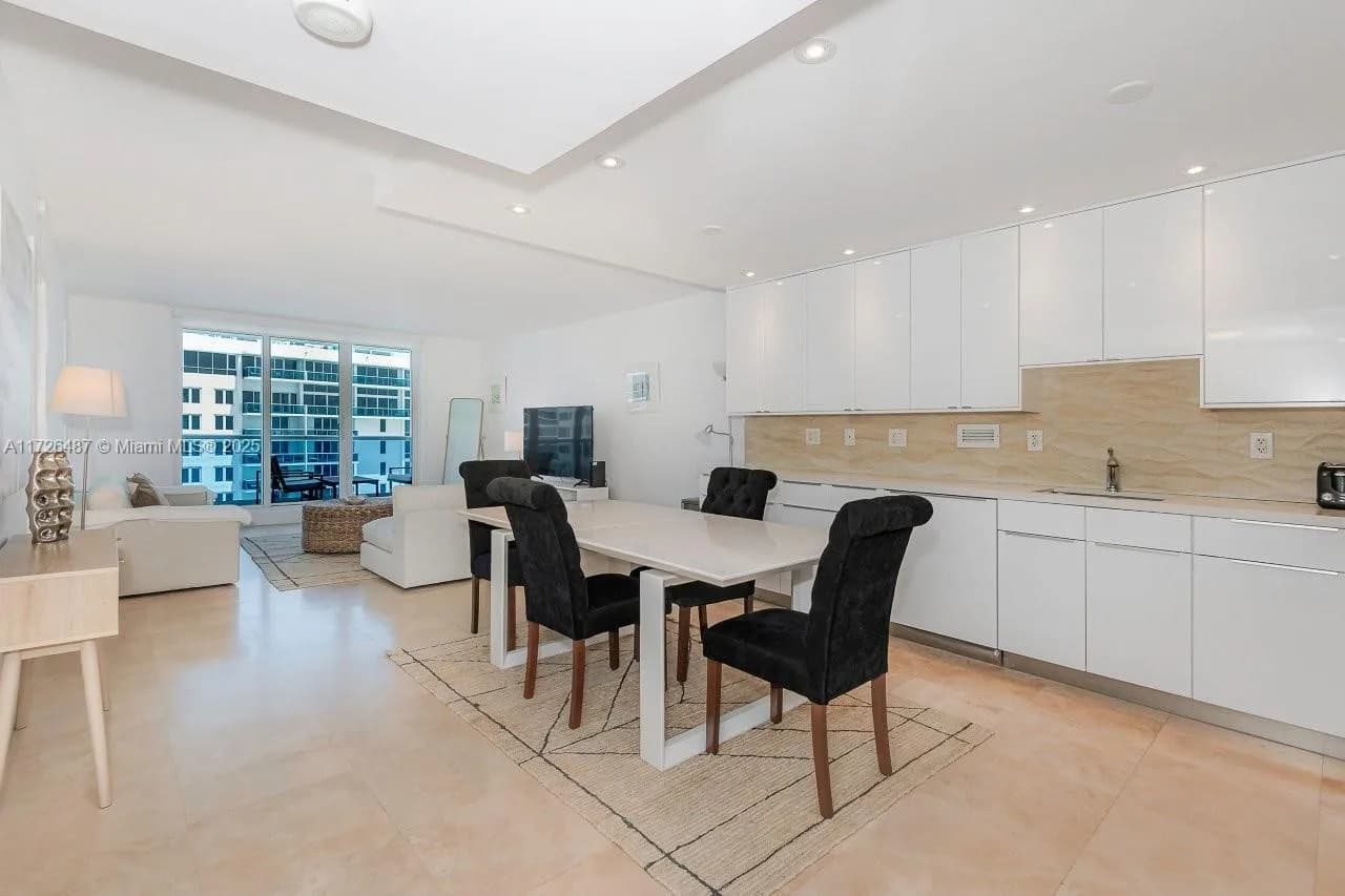 2301 Collins Ave # 1515, Miami Beach, FL 33139